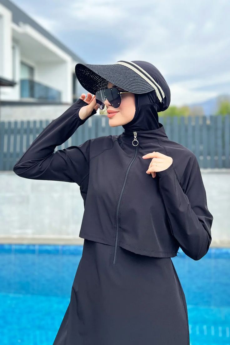 Opaque Burkini | Burkini Remsa Functional Black Training Swimwear, Functional Black Swimwear For Training, Functional Black Swimwear For Workout, Functional Breathable Swimwear For Training, Black Swimwear For Workout With 4-way Stretch, Black High-stretch Activewear For Beach, Breathable Sportswear Swimwear, Functional Black Activewear For Swimming, Black Breathable Sportswear Swimwear