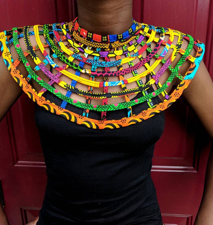 African Fabric Accessories, African Print Skirt, African Accessories, African Print Clothing, Fancy Buttons, Fabric Necklace, Fabric Accessories, Bib Necklaces, Africa Fashion