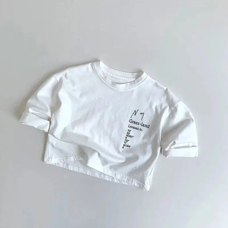 Trendy Cotton T-shirt For Playwear, Trendy Name Print Top For Spring, Playful Letter Print Tops For Everyday, Trendy Cotton Tops For Playwear, Playful Everyday Tops With Letter Print, Trendy White Top For Playwear, Trendy Spring Top With Name Print, Trendy White Top, Trendy White T-shirt For Playwear