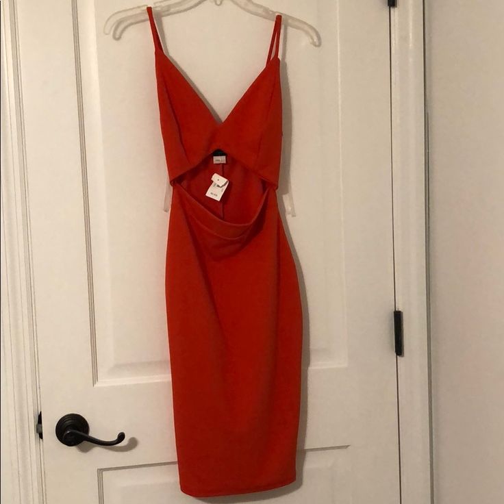 Never Before Worn Sexy Red Orange Dress. A Little Small Light Stains On The Bottom That Can Be Removed After First Wash. Stretchy Fabric. Price Tag Still On. Mint Green Midi Dress, Red Orange Dress, Suede Midi Dress, Pink Velvet Dress, Velvet Sheath Dress, Sequin Homecoming Dress, Hot Orange, Low Cut Dresses, Lavender Dresses