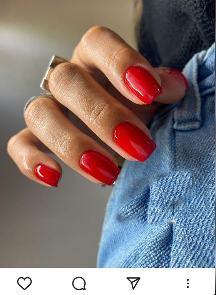 Red Squoval Acrylic Nails, Squoval Red Nails, Raspberry Red Nails, Red Summer Nails 2024, Red Squoval Nails, Red Nails Summer, Valentines Nail Ideas, Red Short Nails, Red Nails Ideas