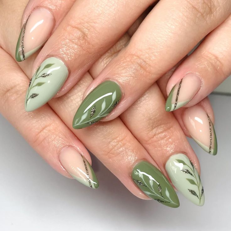 Green Nail Art, Green Nail Designs, Green Nail, Festival Nails, Autumn Nails, Prom Nails, Heart Nails, Manicure E Pedicure, Gold Nails