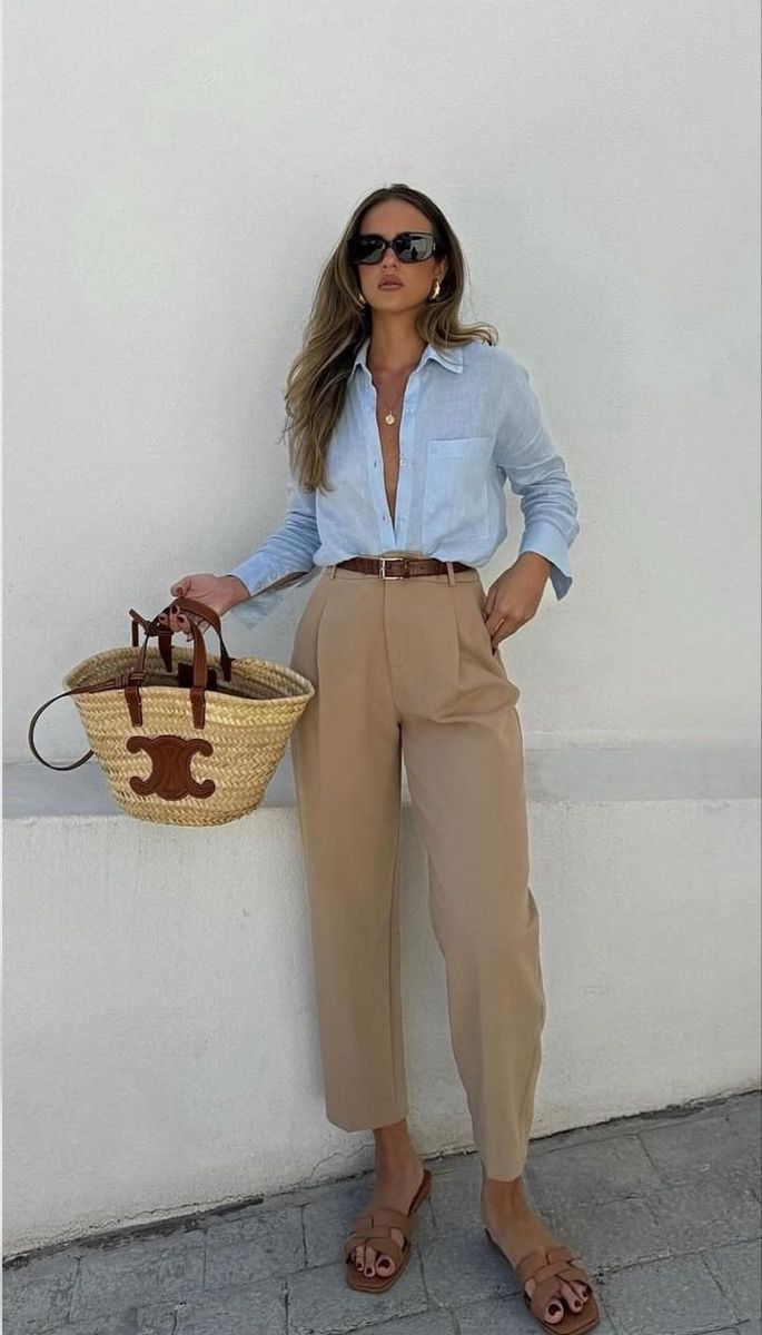 Corporate Attire Women, Chique Outfit, Fest Outfits, Business Attire Women, European Summer Outfits, Corporate Attire, Corporate Outfits, Summer Work Outfits, Elegante Casual