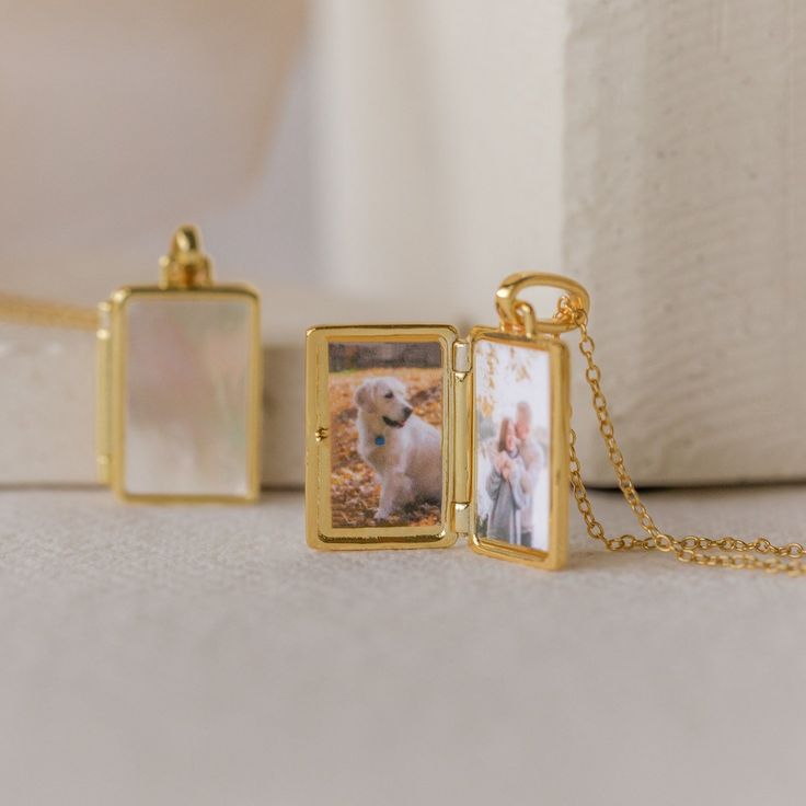 💝Gift-Worthy: Perfect for any occasion 💝 Immortalize your story with our Locket Necklaces 🤍 Featuring four unique locket designs that can hold your favorite photo and treasured mementos your way. Lockets are treasured keepsakes that make for special gifts for Valentine's Day, Mother's Day, Anniversaries, Weddings or any significant occasion. SKU: RR-NR062; RR-NR111; RR-NR108; RR-NR074 Product Details Material: High Quality Solid 925 Sterling Silver Finish: 18K Gold Locket comes without a phot Vintage Locket Jewelry For Personal Use, Jewelry With Detachable Square Pendant For Gifts, Rectangular Pendant Locket Jewelry For Keepsake, Gold Rectangular Keepsake Necklace, Gold Rectangular Necklace For Keepsakes, Rectangular Locket Jewelry For Keepsake, Rectangular Locket Necklace Gift, Gold Rectangular Jewelry Keepsake, Gold Rectangular Keepsake Jewelry