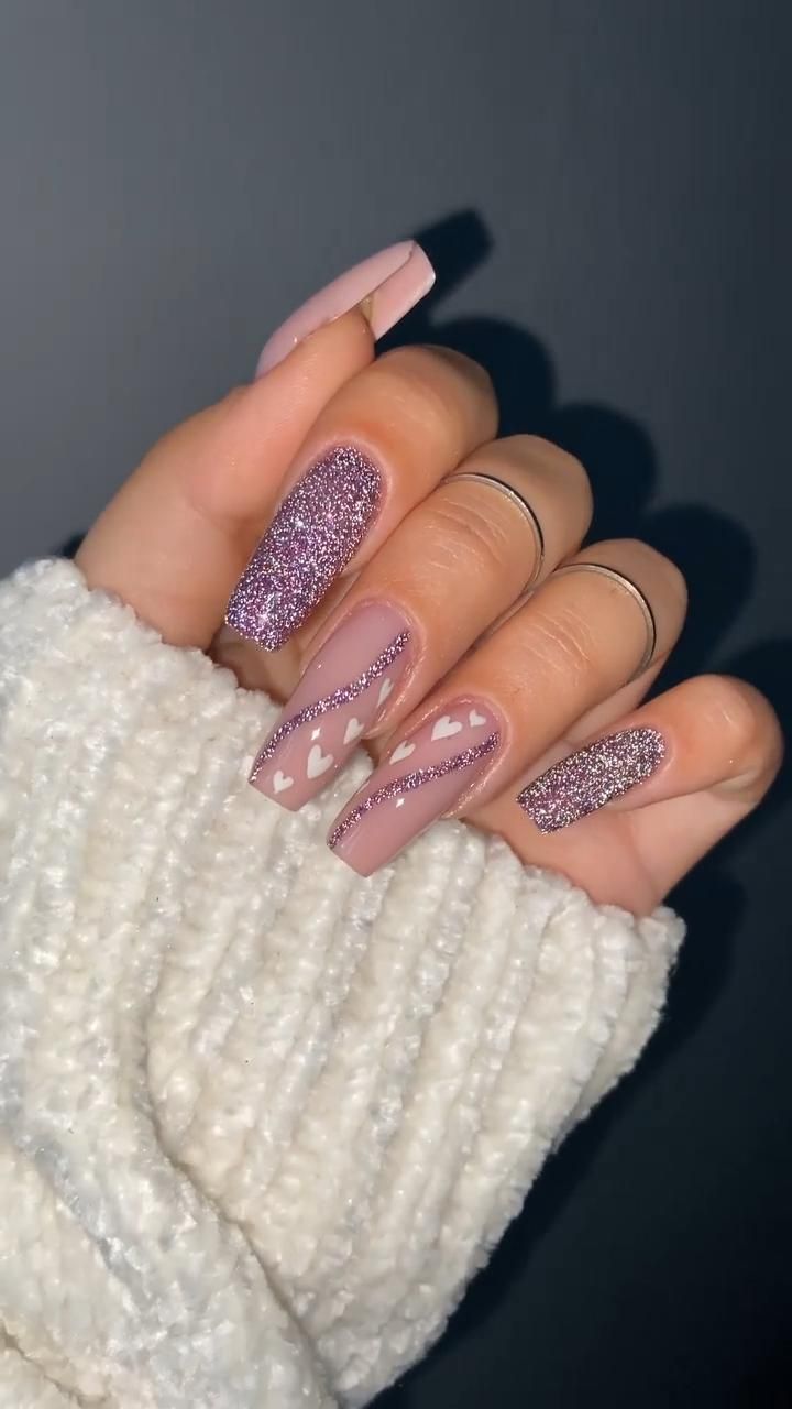 Lilac Nails With Glitter, Best Acrylic Nails Designs, Glittery Acrylic Nails, Nails Pink Acrylic, Valentine Nails Pink, Acrylic Nails Designs, Glitter Tip Nails, Purple Glitter Nails, Glitter Nails Acrylic