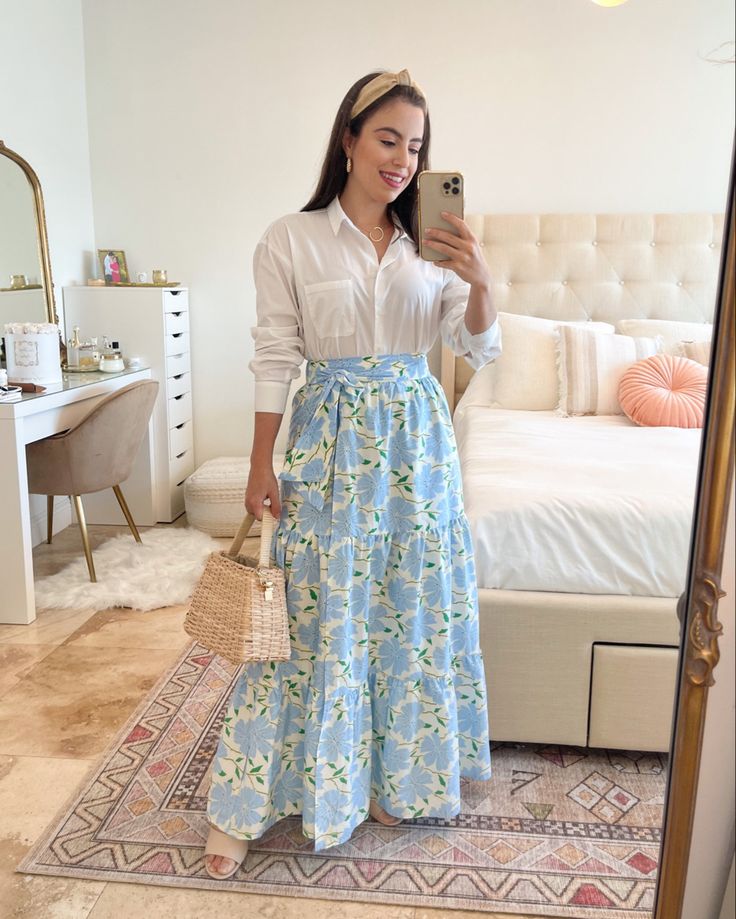 Floral maxi skirt with white shirt and beige mules White Shirt And Floral Skirt, White Shirt Floral Skirt, Long Skirt Designs For Women, Fancy Skirts Outfits, Stylish White Shirts For Women, How To Style Long Floral Skirt, Shirts With Skirts Outfit, Shirt With Long Skirt Outfit, Long Skirt For Summer