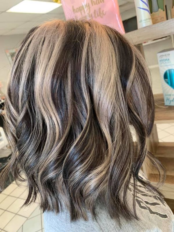 Irma Arredondo - Chunky Blonde Highlights on Dark Brown... Highlights On Dark Brown Hair, Chunky Blonde Highlights, Blonde Highlights On Dark Hair, Chunky Highlights, Dark Hair With Highlights, Brown Hair With Highlights, Dark Brown Hair, Blonde Highlights, Dark Hair