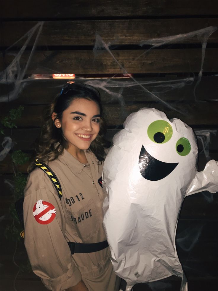 Halloween Costumes Ghostbusters, Ghostbusters Halloween Costumes, Ghost Busters Costume, Ghostbuster Halloween Costume, Ghostbuster Halloween, Group Costumes Halloween, Ghostbusters Cosplay, Halloween Costumes Group, Partner Costumes