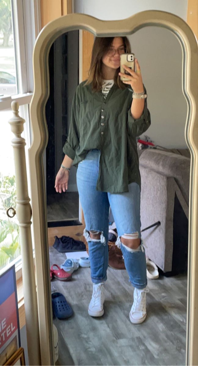 Back To School Outfits Women, Needtobreathe Concert Outfit, 2023 Fall Fits, Partly Cloudy Outfit, Late Summer Business Casual Outfits, Jean Fall Outfits Casual, Jonas Concert Outfit, 90s Fashion Summer 1990s, Women Trendy Outfits 2024