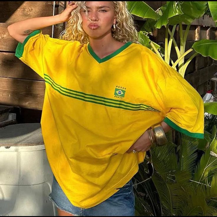 Brazil Outfits, Yellow Tshirt, Geometric Clothing, Harajuku Streetwear, Y2k Top, Y2k Clothing, Solid Clothes, Streetwear Women, Y2k Aesthetic