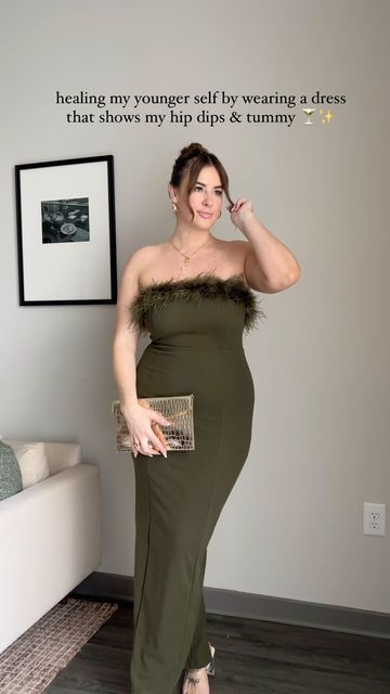 Shelby Vert on Instagram: "@shelbyvert because I’m never going to let unhappy people control my happiness again ✨🍸 women’s fashion inspo, holiday dresses, Christmas party outfit, body positivity, dresses for holiday parties, midsize fashion inspo, curvy outfit ideas, trending women’s fashion" Midsize Dresses Formal, Midsize Formal Dress, Midsize Party Outfit, Midsize Dresses, Holiday Dresses Christmas, Dresses Christmas Party, Curvy Outfit Ideas, Dresses Christmas, Funky Dresses