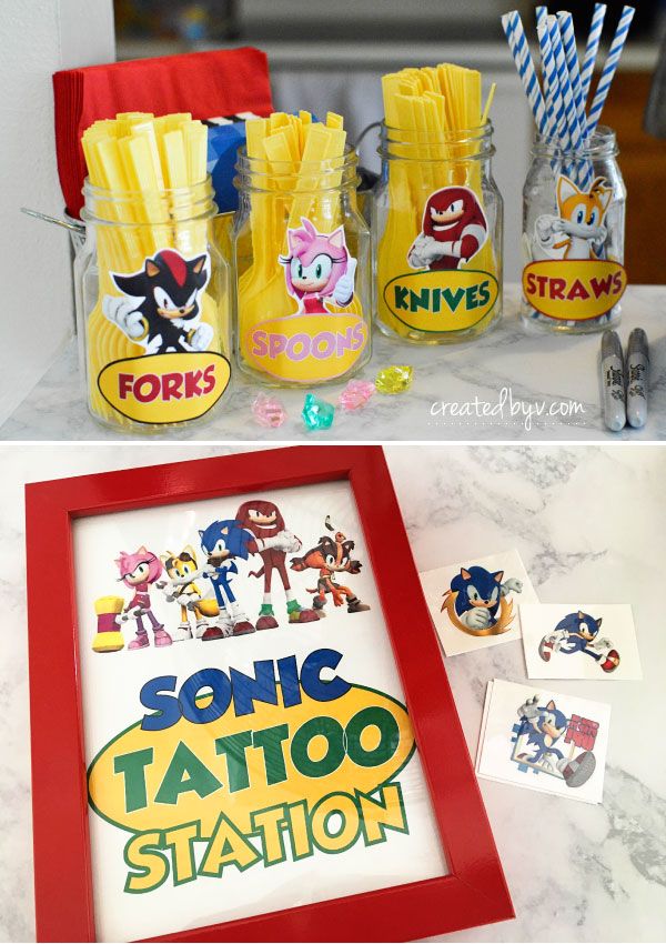 there are some items on the table to be used as stationery for sonic tattoo station