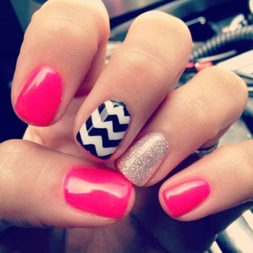 chevron nails Chevron Nails, Her Nails, I Love Nails, Cute Nail Designs, Nail Art Tutorial, Nail Stamping, Creative Nails, Nail Polishes, Love Nails