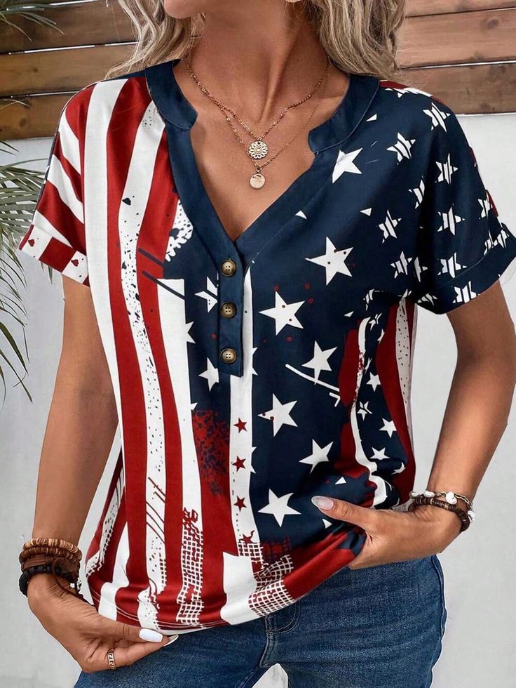 Multicolore Casual Collar Manches courtes Tissu tricoté Géométrique,graphique,Rayé  Embellished Élasticité moyenne Las Vegas Outfit Summer, Color T Shirt, Flag Outfit, Country Casual, Vegas Outfit, American Flag Print, Women Shirts Blouse, Knitted Tshirt, Women's Tops