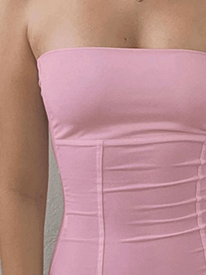 ⚡Buy 2024 Y2K Sleeveless Patchwork Camisole Top Pink S under $9.00 in Tops&Tees at AnotherChill.com Online. Style: Casual/Street/Y2K/Sweet/Sexy/Basic. Fabric Content: Polyester Blend. Fit Type: Slim fit. Neckline: Strapless. Sleeve Length: Sleeveless. : Elevate your fashion game with this trendy and versatile paneled solid color bandeau top. Perfect for any occasion, whether it's a casual hangout with friends or a night out on the town. Made from a comfortable polyester blend fabric, it offers a Hangout With Friends, Tool Tattoo, Cream Eyeliner, Street Y2k, Bandeau Tops, 2000s Outfits, Mini Dress Formal, Bandeau Top, Aesthetic Fashion