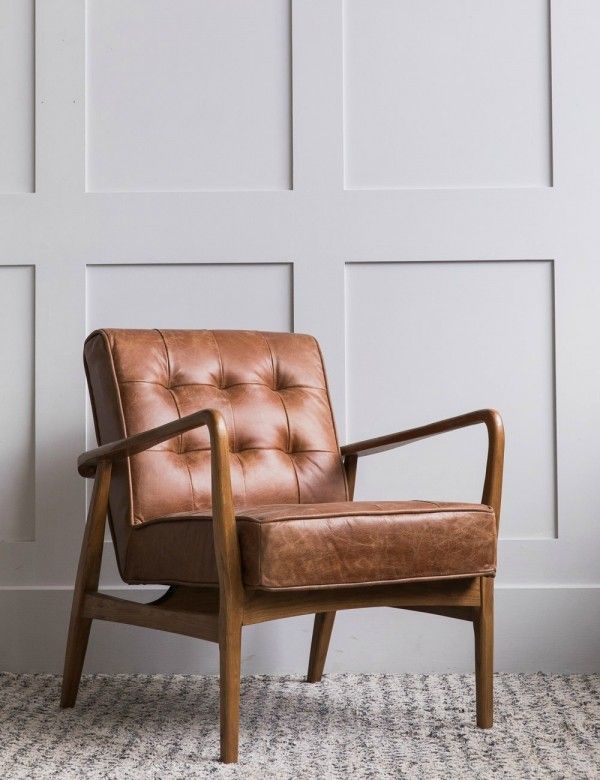 Brown Leather Chair, Leather Living Room Furniture, Brown Leather Armchair, Furnitur Ruang Keluarga, Mid Century Living Room, Mid Century Modern Living, Brown Living Room, Retro Furniture, Comfy Chairs