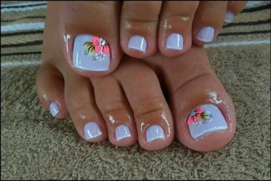 Pedicure Flower, Nails Xoxo, Ongles Beiges, Vacay Nails, Toenail Art Designs, Time Nails, 2019 Nails, Pedicure Designs Toenails, Beachy Nails