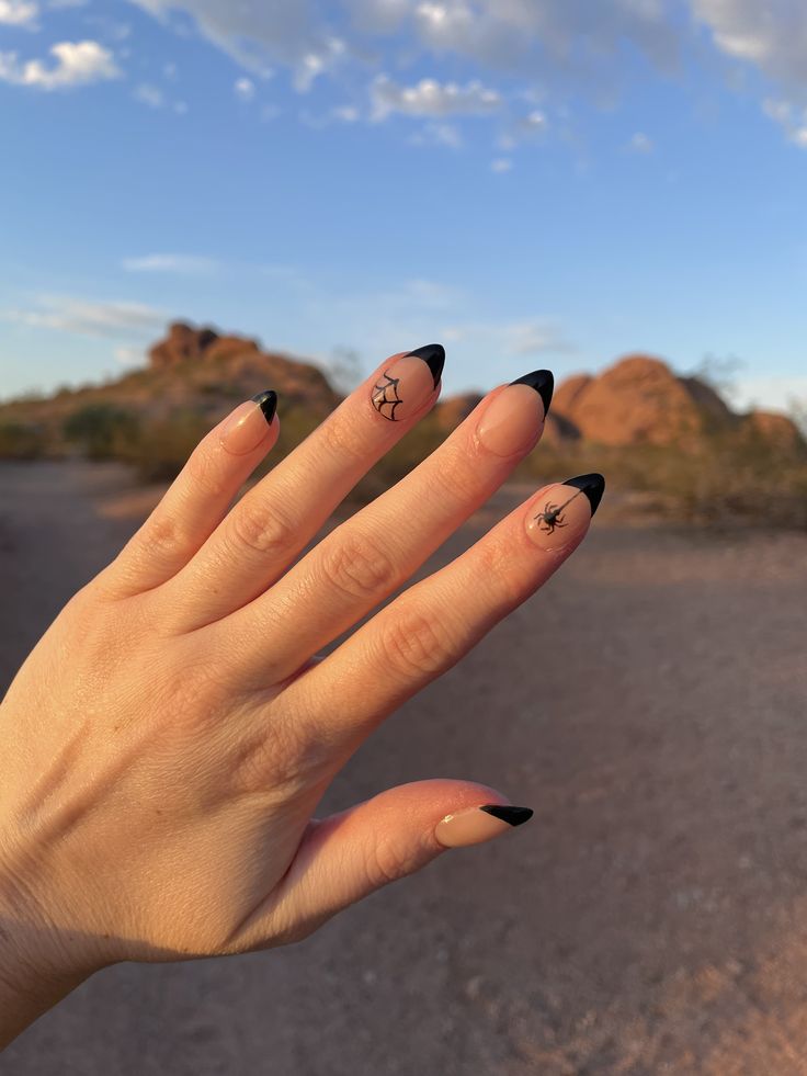 Halloween Nails Spider Web French Tip, Black French Tip Halloween Nails, Black French Tip Almond Nails, Spider Halloween Nails, Black French Tip Almond, Nails With Spider, Nailart Halloween, Spider Nails, French Tip Almond Nails