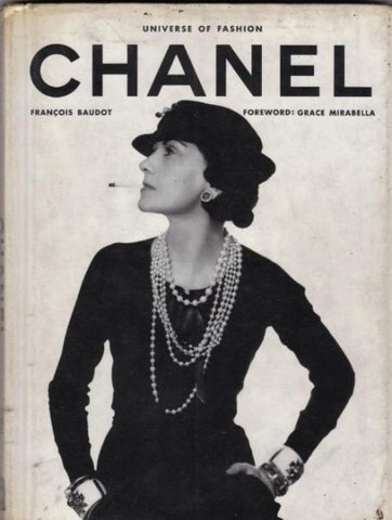 Posters Photography, Landscape Posters, Coco Chanel Fashion, Moda Chanel, Mode Chanel, Gabrielle Chanel, Fashion Book, Chanel Couture, Thriller Books