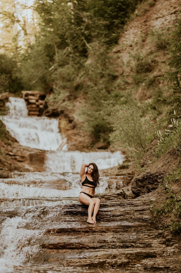 Self-love Boudoir — Ashley M Photography Nature Poses, Outdoor Portrait Photography, Love Website, Bouidor Photography, Outdoor Portrait, Posing Guide, Empower Yourself, Fall Outdoor, Fall Photos