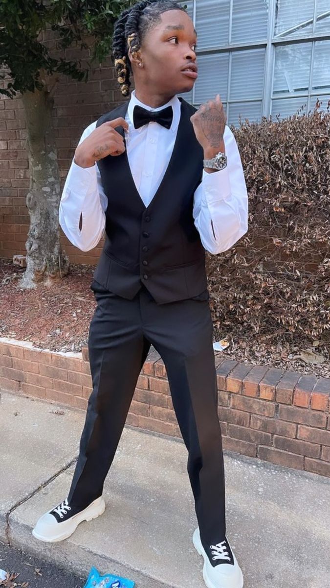 Prom Outfits For Guys Casual, Homecoming Fits For Guys, High School Prom Outfits For Guys, 8th Grade Graduation Outfit Ideas, Twist Hair Men, Formal Boys Outfit, Prom Outfits For Guys, Fits For Guys, Prom Men