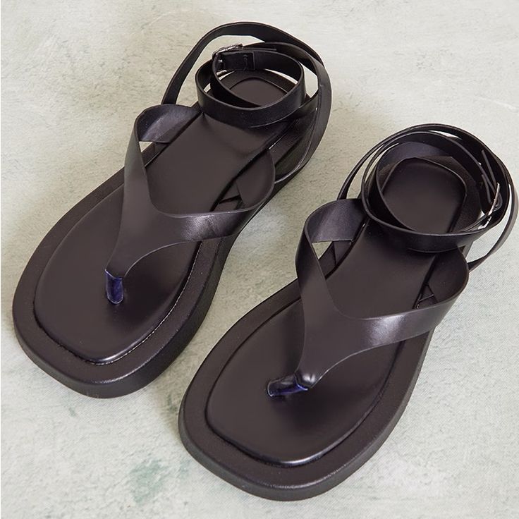 Never Worn New With Box Strappy Chunky Black Flip Flops Super Cute Just Too Wide For My Feet Black Toe Loop Sandals For Party, Black Flip Flops, Women's Shoes Sandals, Flip Flops, Shoes Sandals, Super Cute, Size 7, Women Shoes, Sandals