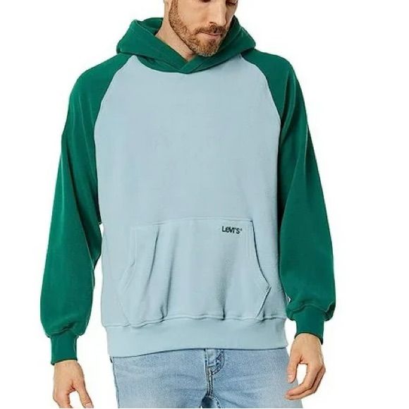 Levis Mens Pull Over Hoodie Fleece Green And Blue Size X-Large Nwt Condition See All Photos For Details Or Flaws *Measurements (In Inches) Should To Shoulder - 25.5” Pit To Pit -28” Sleeve Length - 27.5 Shoulder To Hem Length - 27.5” Green Long Sleeve Sweats With Kangaroo Pocket, Casual Winter Sweatshirt With Raglan Sleeves, Casual Raglan Sleeve Winter Sweatshirt, Oversized Blue Sweatshirt For Outdoor Activities, Blue Oversized Sweatshirt For Outdoor, Casual Outdoor Winter Sweats, Green Fleece Sweats For Winter, Urban Blue Sweatshirt For Outdoor, Blue Urban Sweatshirt For Outdoor