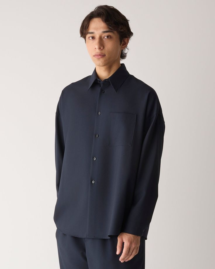 着用モデル H：181cm 着用サイズ：48サイズ Modern Oversized Shirt For Formal Occasions, Modern Oversized Formal Shirt, Modern Relaxed Fit Shirt, Caddy Bag, Hoodie Vest, Sweat Hoodie, Golf Polo Shirts, Wallet Accessories, Head Covering