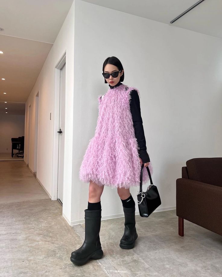 Edgy Princess, Pink Dress Outfit Casual, Pink Boots Outfit, Pink Alternative Fashion, Rabbit Outfit, Pink Black Dress, Balenciaga Outfit, Character Chart, Punk Street Style