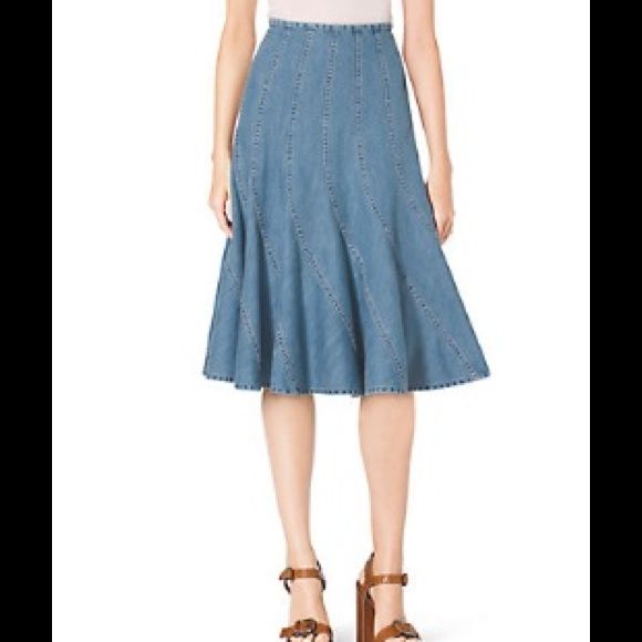 Pristine Condition: No Rips, Holes, Or Stains Of Any Kind. -Dry Clean -Italy It's The Perfect Skirt For All Of Your Activities This Summer. Whether You're Fine Dining In Paris,Shopping At The Luxury Stores In New York City,Or Even Visiting The Art Museums In Italy! Elegant Fitted Denim Skirt For Summer, Chic Spring Bottoms By Michael Kors, Chic Michael Kors Spring Bottoms, Fitted Michael Kors Casual Bottoms, Michael Kors Fitted Casual Bottoms, Museums In Italy, Stores In New York, Art Museums, Paris Shopping