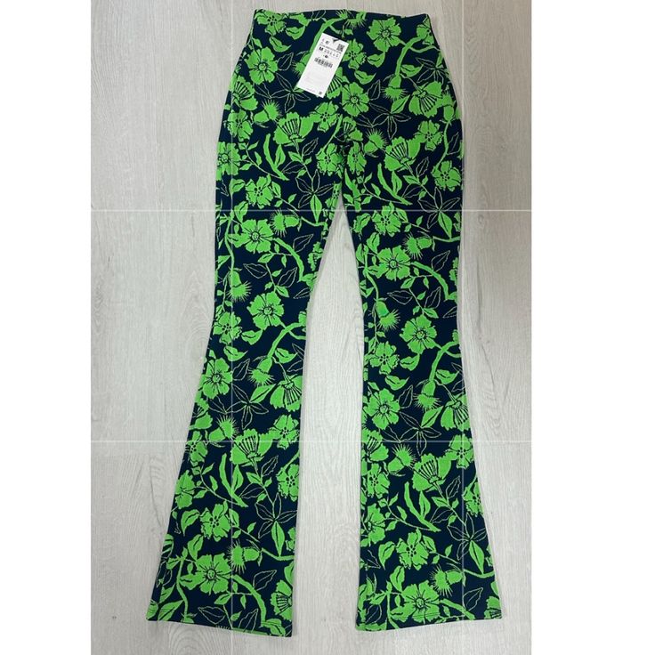 Zara Wide Leg Floral Pants. Nwt. Size Medium. Waist (Laying Flat Across)- 13.5” Hips- 16” Inseem- 33” Rise- 9.5” Backrise- 14” Leg Opening (One Side)- 9” Pull On. Very Stretchy. Summer Straight Leg Elastane Bottoms, Fitted Elastane Bottoms For Spring, Trendy Elastane Pants For Spring, Spring Green Elastane Pants, Wide Leg Elastane Pants For Spring, Trendy Green Elastane Pants, Green Elastane Trousers, High Waist Fitted Green Bottoms, Green High Waist Fitted Bottoms