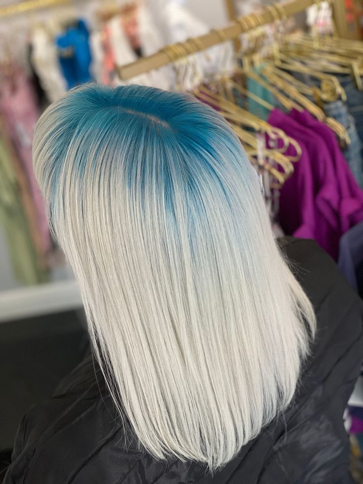 Platinum Blonde Hair With Fun Colors, Dyed Roots On Blonde Hair, Light Blue Hair With Dark Roots, Blonde Hair With Blue Lowlights, White Hair With Color, Blue Roots Blonde Hair, Blonde Hair With Blue Tips, Ghost Roots Hair, Blue Blonde Hair