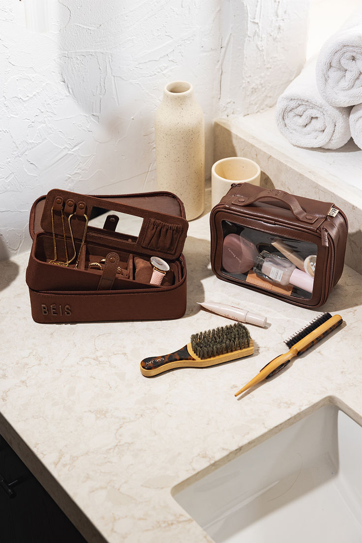 The perfect carry-all for your makeup routine. Upgrade your everyday makeup routine with our stylish toiletry bag and matching makeup pouch. Embrace the makeup aesthetic of dewy summer and achieve that natural glowy makeup look effortlessly. Our chic and functional designs keep your essentials organized, making it easy to maintain your beauty vibe wherever you go. Discover how our cosmetic cases elevate your travel experience while ensuring you’re always ready to shine.​ Aesthetic Toiletry Bag, Aesthetic Makeup Bag, Makeup Carrying Case, Glowy Makeup Look, Travel Makeup Kit, Matching Makeup, Gifts 2021, Wishlist 2024, Natural Glowy Makeup