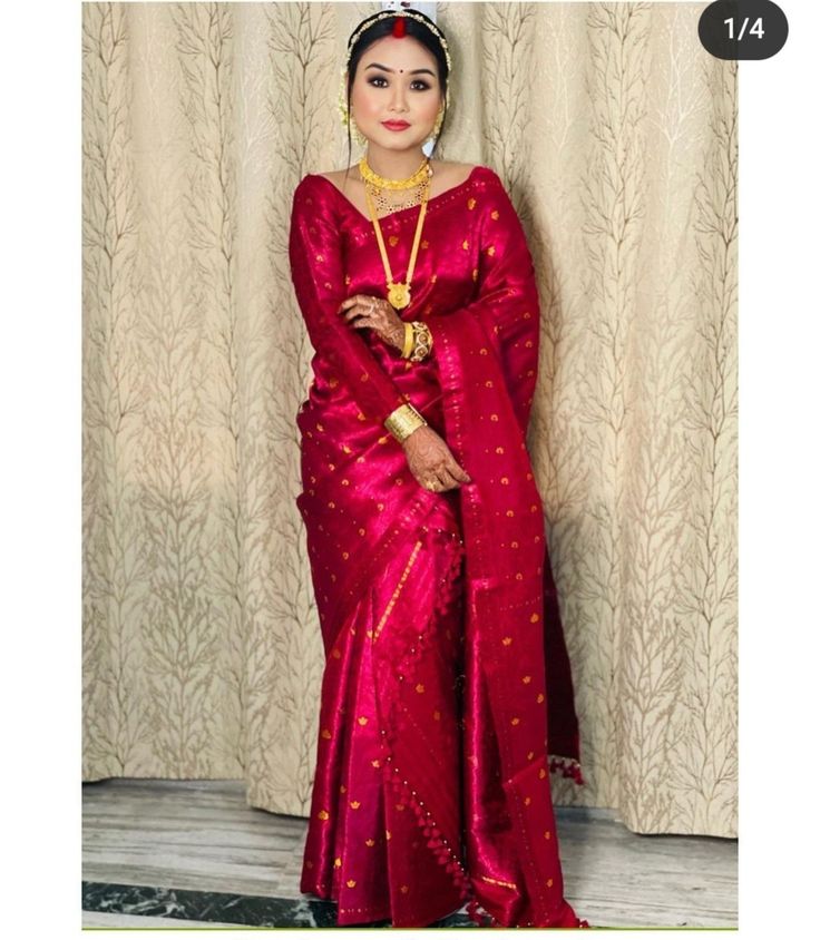 Red Mekhela Sador, Mekhela Chador Assamese Bride, Mekhla Blouse Design, Mekhla Chadar Saree, Mekhela Chador Assamese, Assamese Dress, Mekhla Sador, Red Bridal Lehenga Pakistani, Sador Mekhela