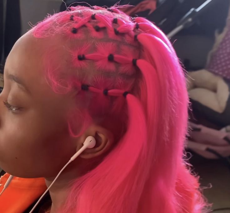 Rubber Band Hairstyle With Braids, Cris Cross Rubber Band Hairstyles, Pink And Blonde Twists, Criss Cross Hairstyle Rubber Bands Ponytail, Cross Rubber Band Hairstyles, Pink Protective Hairstyles, Criss Cross Hairstyle Rubber Bands, Crisscross Rubberband Braids, Ruberband Hairstyle Black Kids