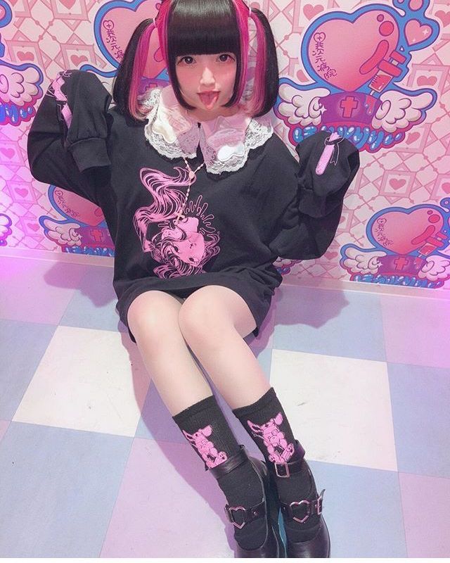 Yami Kawaii Outfit, Yami Kawaii Fashion, Menhera Fashion, Mode Harajuku, 일본 패션, Pastel Goth Fashion, Kawaii Goth, Yami Kawaii, Astral Projection