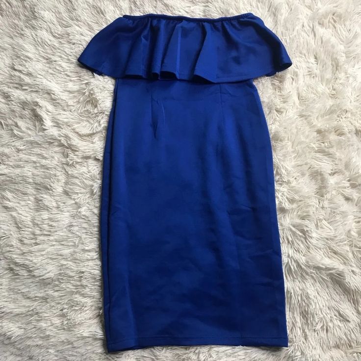 Royal Blue Off The Shoulder Dress. Bodycon And Stretchy. Never Worn. It’s A Large But Fits Like A Medium Blue Bodycon Dress For Date Night, Chic Blue Bodycon Cocktail Dress, Chic Blue Bodycon Dress For Date Night, Chic Blue Sheath Mini Dress, Blue Sheath Bodycon Dress For Night Out, Blue Sheath Bodycon Cocktail Dress, Elegant Blue Bodycon Dress For Day Out, Chic Blue Midi Length Bodycon Dress, Blue Bodycon Dress For Brunch