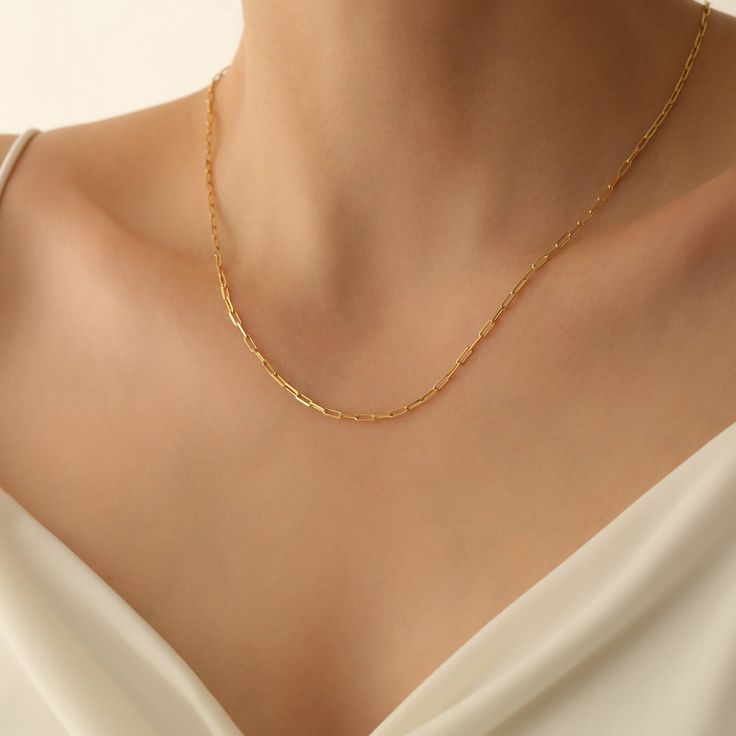 14k Gold Link Chain Necklace ,Paperclip Chain Necklace,Everyday Dainty Necklace 👀 ❤️Product Details ❤️Handmade / Handcrafted Fine Jewelry ❤️Metal:14K Gold Filled ❤️Chain Width: Approx. 3mm Colors: Silver Gold Rose Gold Other styles are available in our shop at https://www.etsy.com/shop/GoldPersonalized?ref=seller-platform-mcnav Please contact us if you have any questions or requests/ideas for our shop, we'd love to hear from you! Gold Paperclip Clavicle Chain Necklace, Gift Delicate Chain Necklace With Rectangular Links, Delicate Chain Necklace With Rectangular Links For Gift, Gift Rectangular Links Delicate Chain Necklace, Delicate Gift Chain Necklace With Paperclip Chain, Dainty Gold Chain Necklace For Jewelry Making, Gold Chain Paperclip Necklace For Gifts, Gift Clavicle Chain Necklace With Paperclip Shape, Paperclip Chain Link Necklace For Jewelry Making