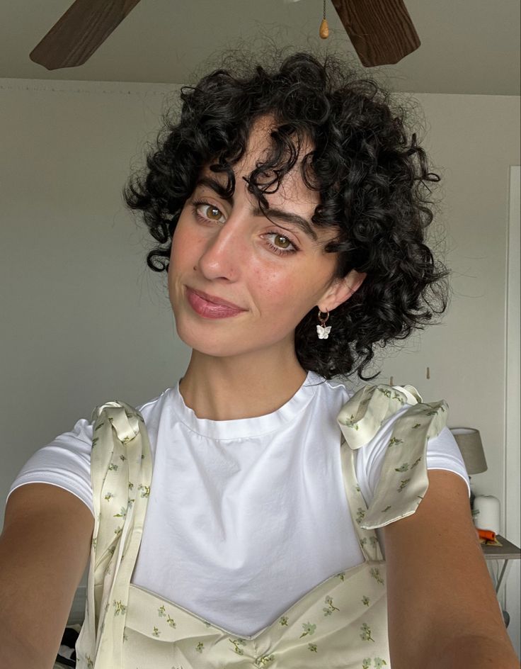 short curly hairstyles, satin dress, italian girl, makeup inspo, character inspo 70s Short Curly Hair, Vintage Short Curly Hairstyles, Cottagecore Hairstyles Short Curly, Curly Italian Bob, Retro Short Curly Hair, Greek Nose, Growing Out Hair, Short Natural Curly Hair, Curly Hair Photos