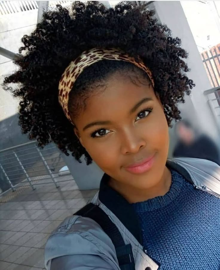 Hair Shrinkage, Cabello Afro Natural, Twisted Hair, Mode Tips, Afrikaanse Mode, Luscious Hair, 4c Hair, Natural Hair Inspiration, Penteado Cabelo Curto