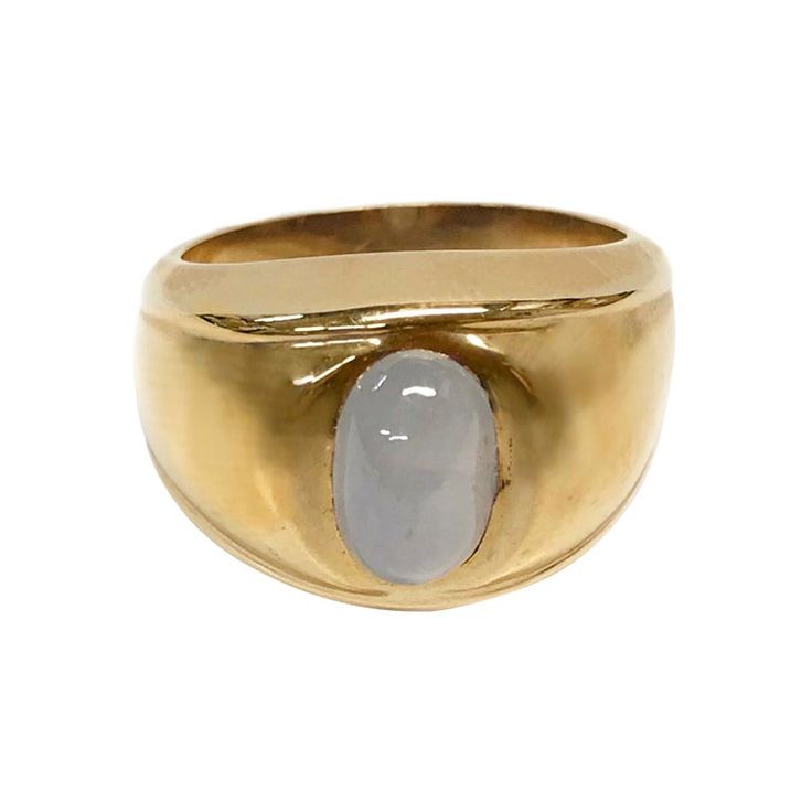 14 Karat Blue Star Sapphire Cabochon Ring | From a unique collection of vintage Dome Rings at https://www.1stdibs.com/jewelry/rings/dome-rings/. Vintage Gold Sapphire Ring With Cabochon, Sapphire Cabochon Ring, 14k Gold Cabochon Sapphire Ring, Luxury Blue Cabochon Sapphire Ring, Luxury Cabochon Sapphire Ring, Golden Armor, Star Sapphire Cabochon Ring, Dome Rings, Sapphire Cabochon