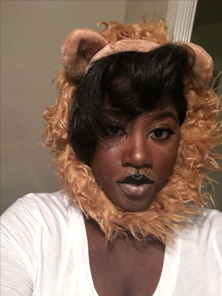 Lion makeup #halloweenmakeup Cute Bear Makeup, Lion Makeup, Bear Makeup, Deer Makeup, Short Dyed Hair, Bear Halloween, Halloween Is Coming, Fun Makeup, Art Help