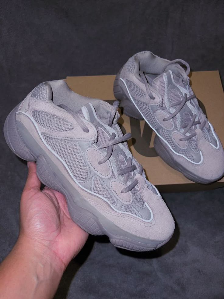 Yeezys, yeezy, yeezy 500, trainers, shoes, 2022 fashion, fashion blogger, Grey How To Wear Yeezys, Air Force Ones Outfit, Yeezy 500 Ash Grey, Grey Yeezy, Light Blue Hoodie, Yeezy Outfit, Yeezy 500, Yeezy Sneakers, Shoe Wardrobe