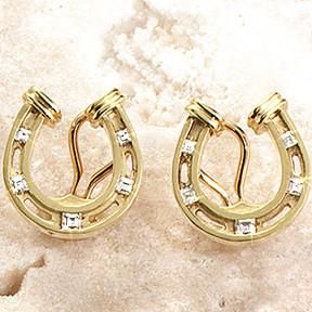 From our Couture Collection these beautiful Horse Shoe Earrings are hand made and hand finished with exquisite detail by the Designer (an old world European master). They are truly a stunning work of art. Shown in 18k solid yellow gold with .68ct square cut diamonds. 3/4"L x 5/8"W. Made as clips. Equine Jewelry, Old World European, Horseshoe Bracelet, Earrings Diamonds, Equestrian Apparel, Horseshoe Jewelry, Horseshoe Earrings, Queens Jewels, Horse Ring