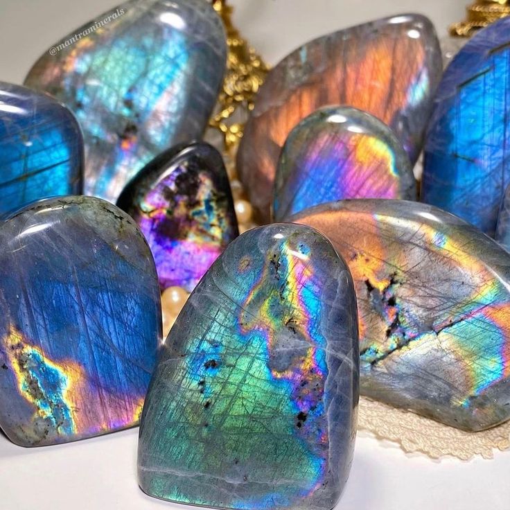 Amazing Beautiful One Of A Kind Rainbow Labradorite Each One Is Sold Seperately And Price Is For One Item Use It To Enhance Creativity Promote Healing Encourage Lucid Dreaming And Much More Butterfly Headpiece, Tropical Trend, Dior Eyeglasses, Minerals Crystals Rocks, Small Cosmetic Bags, Pretty Rocks, Paper Floral, Lucid Dreaming, Minerals And Gemstones