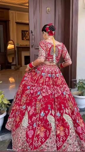 Punjabi Wedding Lengha Bridal Lehenga, Gujarati Wedding Lehenga, Bridal Lengha Red, Latest Bridal Lehenga Designs, Indian Bridesmaid Dresses, Bridal Lengha, Bridal Jewellery Inspiration, Bridal Lehenga Designs, Latest Bridal Lehenga