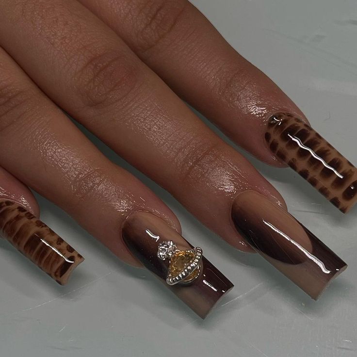 Best Fall Nails, Brown Acrylic Nails, Brown Nails Design, Aurora Nails, Quartz Nail, October Nails, Cute Nails For Fall, Ombre Acrylic Nails, Nails 2022