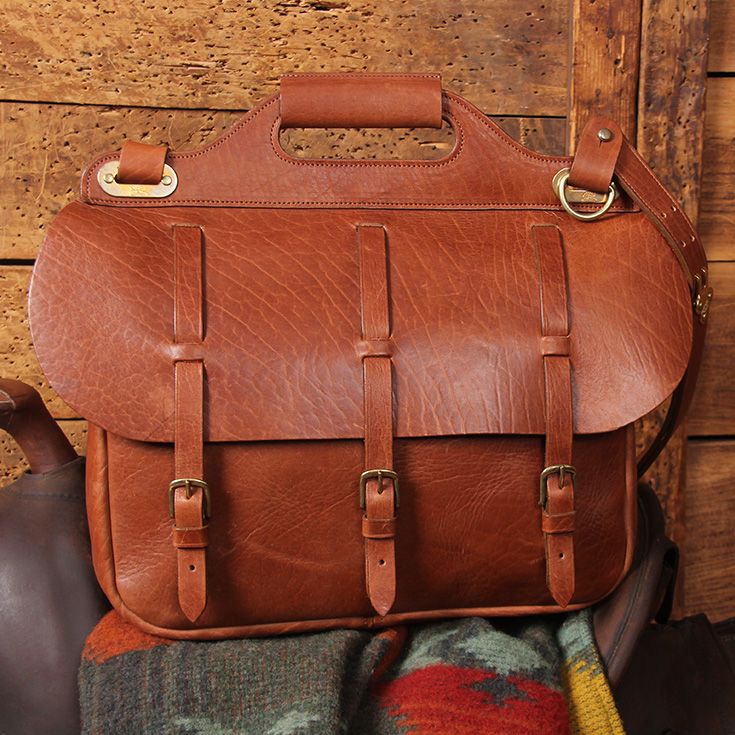 American Buffalo Leather No. 1 Saddlebag Briefcase American Buffalo, Leather Messenger Bag Men, Briefcase Bag, Usa Bag, Bags Messenger, Dress Guide, Leather Travel Bag, Buffalo Leather, Laptop Bags