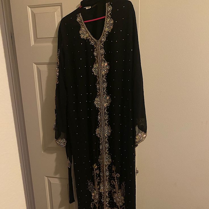 Traditional Moroccan Dress Perfect For Ramadan Festivities, Black Chiffon With Sequins On Front And Sleeves. Tag Says 4xl But Fits More Like Xl. Never Been Worn, Brand New Moroccan Dress, For Ramadan, Black Chiffon, Xl Dress, Ramadan, Colorful Dresses, Chiffon, Festival, Womens Dresses