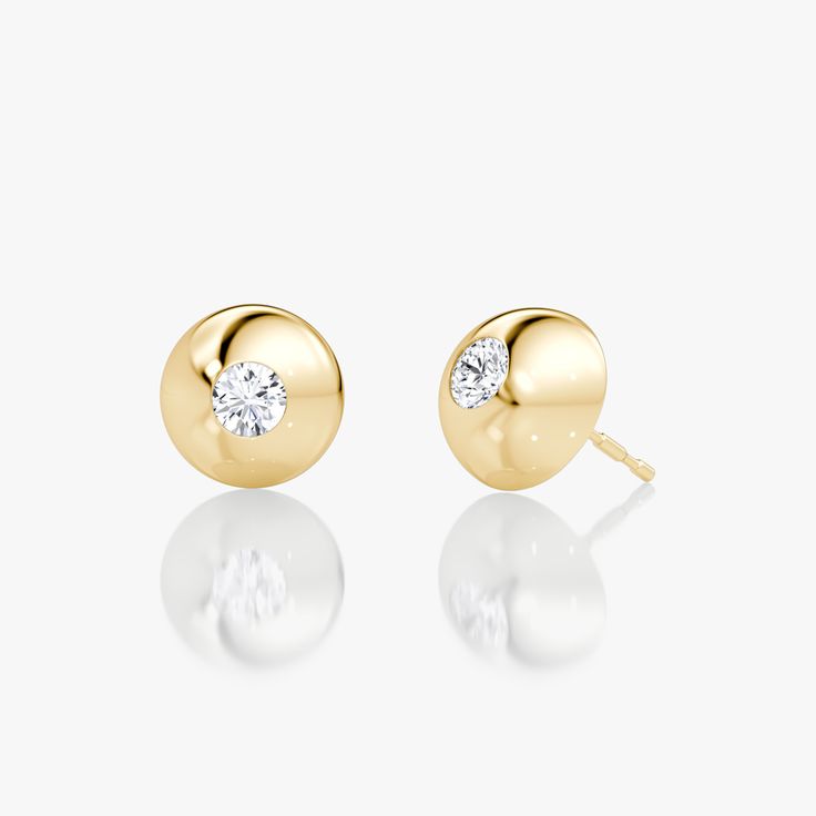 This Dome Stud offers a vintage-inspired alternative to traditional studs. 14k solid gold dome encircles an inlay set VRAI created diamond. Retro Chic, Round Brilliant, Beach Outfit, Solid Gold, Vintage Inspired, Yellow Gold, Yellow, Gold